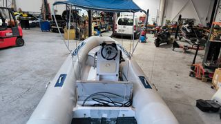 Barco Semirrigida Valiant 430 Confort 