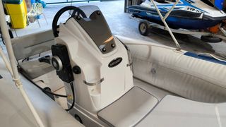 Barco Semirrigida Valiant 430 Confort 