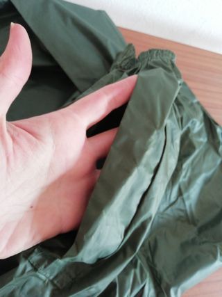 Pantalón impermeable 