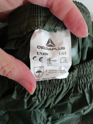 Pantalón impermeable 