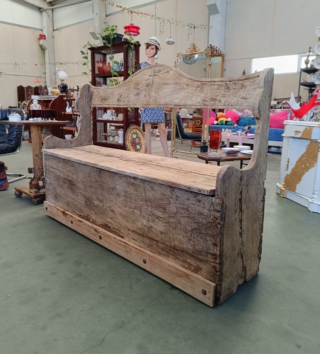 Banco escaño antiguo