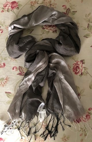 3 bufandas y 2 pañuelos impecables por 15€ todo!!