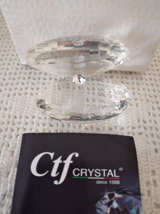 Ostrica con perla in cristallo.