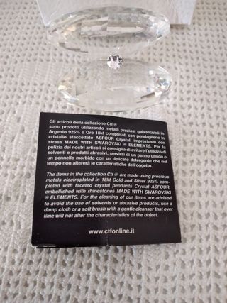 Ostrica con perla in cristallo.
