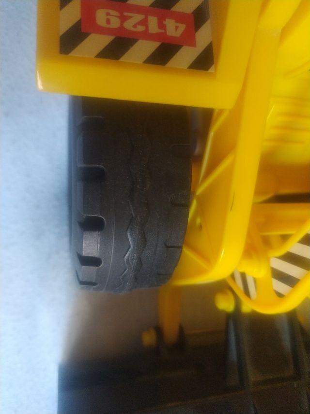 Escavadora con luz y sonido.