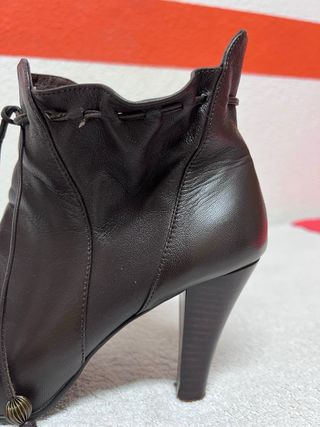 Botin de piel ,
