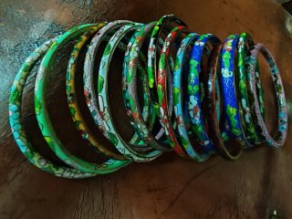 Brazaletes o pulseras cloisoneè