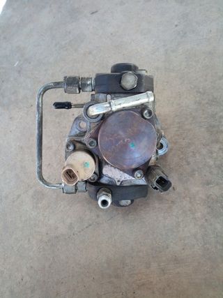 Bomba pesion combustible Toyota RAV4 4x4 2.2 2010