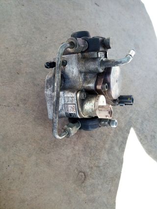 Bomba pesion combustible Toyota RAV4 4x4 2.2 2010