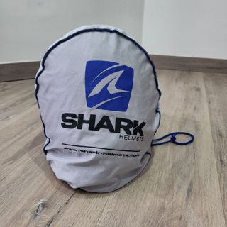 Casco Shark