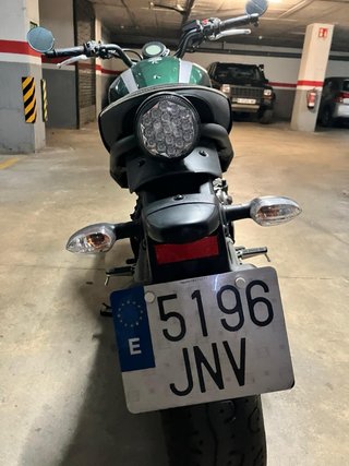 Moto Yamaha XSR 700 A2