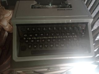 Maquina escribir vintage olivetti