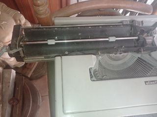Maquina escribir vintage olivetti