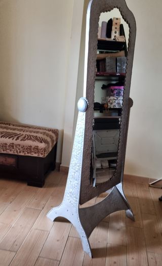 Espejo de pie tipo mexicano