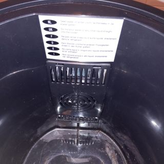 Enfriador y barriles de cerveza 
