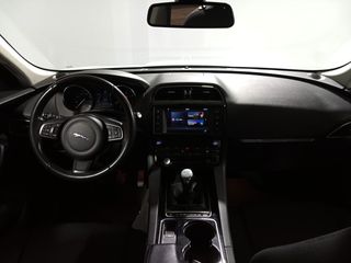 Jaguar F-Pace Pure