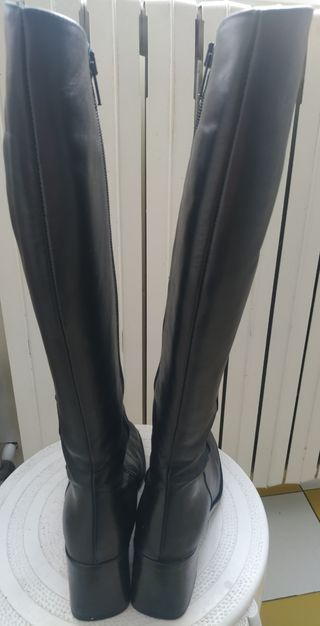 Botas altas de piel 