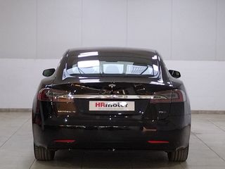 Tesla Model  S AWD