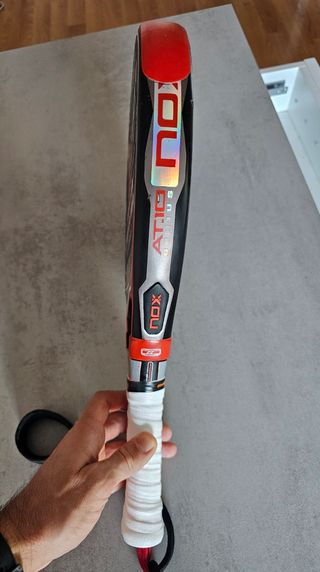 Pala de padel Nox AT 10 Genius 18K