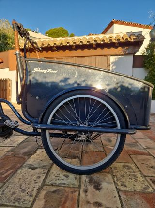 Johnny Loco Ebike Bakfiets