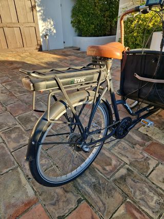 Johnny Loco Ebike Bakfiets
