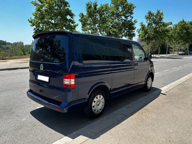    Volkswagen Multivan 2004