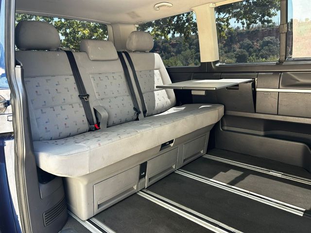    Volkswagen Multivan 2004