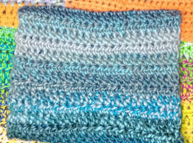 Cuffia o scaldacollo fatta a mano