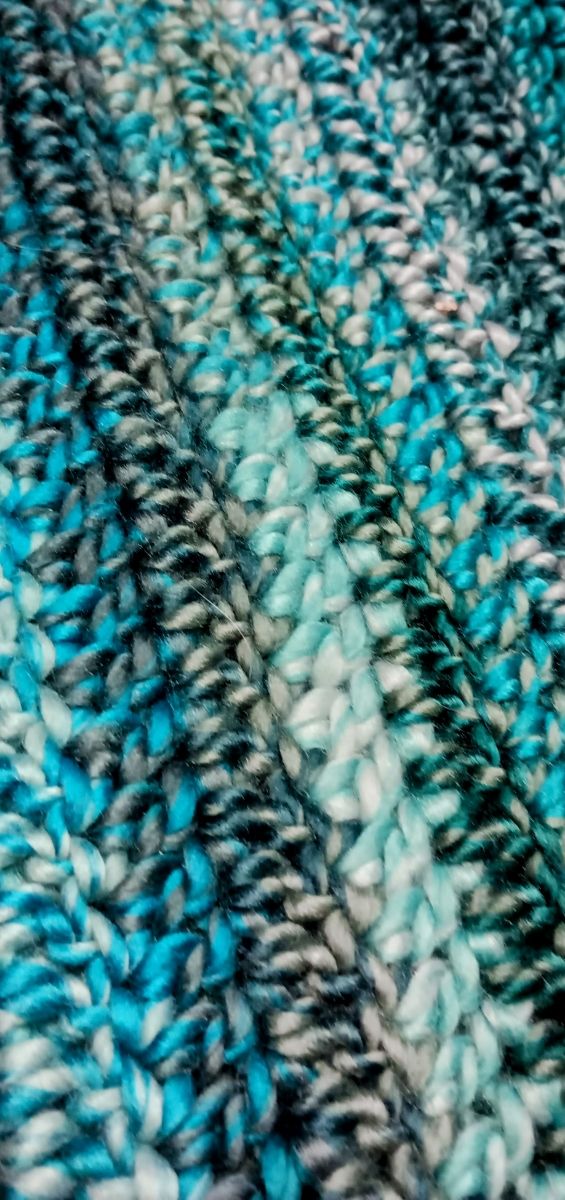 Cuffia o scaldacollo fatta a mano