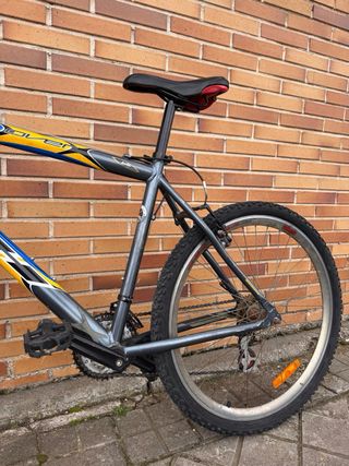 Bicicleta MTB BH Over Titan