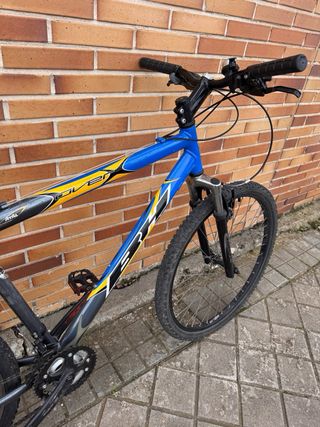 Bicicleta MTB BH Over Titan