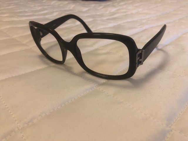 Montatura occhiali Fendi con logo sui laterali