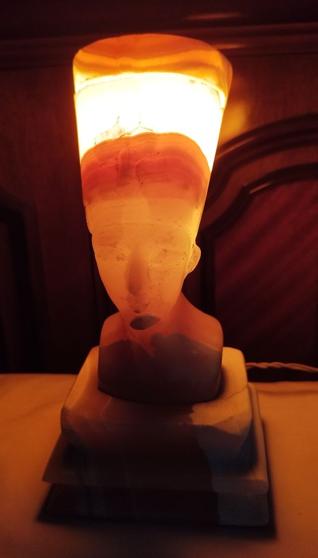 Lámpara de mesa Nefertiti
