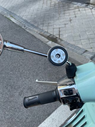 Soporte movil vespa SP connect