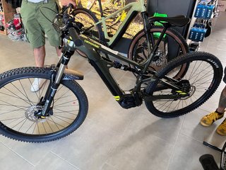 Bicicletta E-Bike CANNONDALE MOTERRA