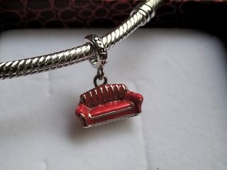 Charm sofá Friends plata de ley