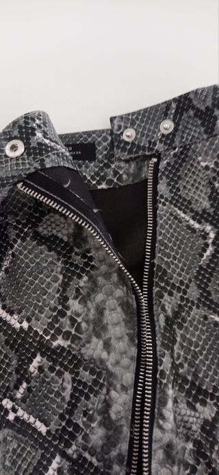 Falda animal print Bershka T.XS