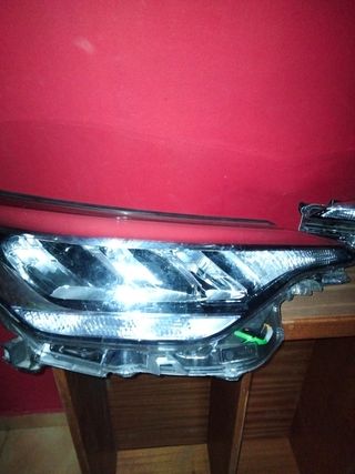 Toyota C-hr faro81150F41800