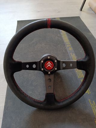 Volante deportivo más piña Citroen saxo