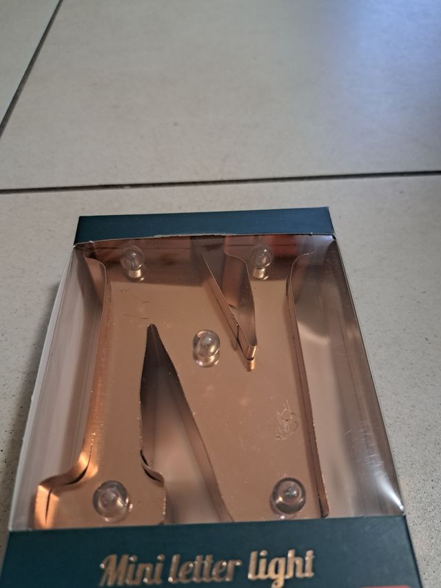 Mini Lettera luminosa legami milano 