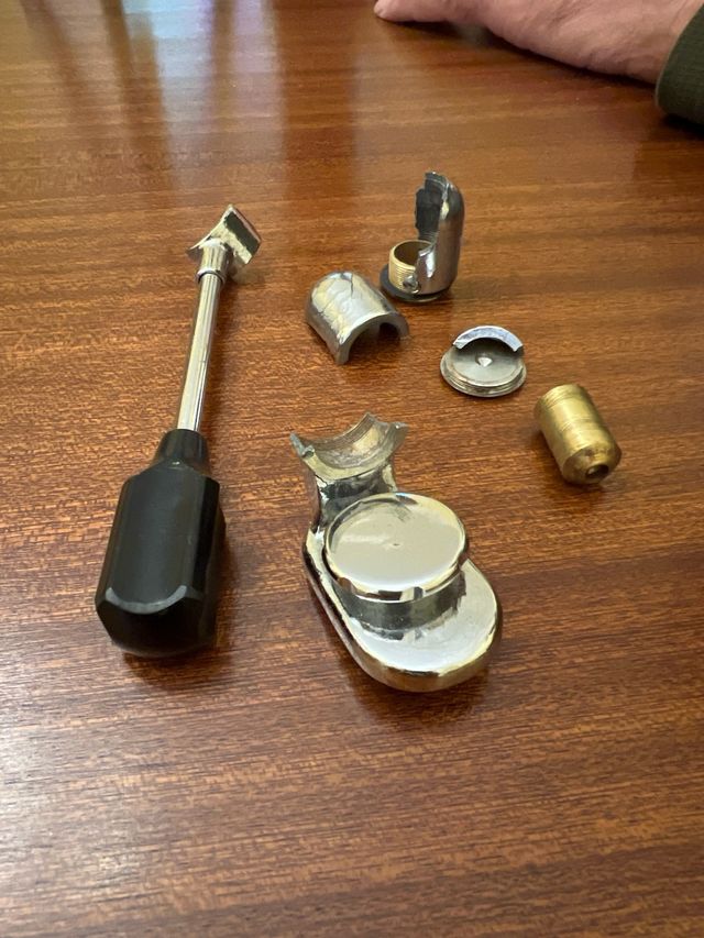 Treppiedi per apparecchiatura fotografica