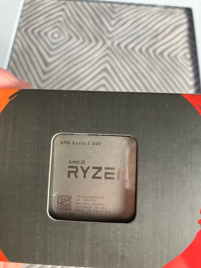 Procesador ryzen 5 1600 como Nuevo