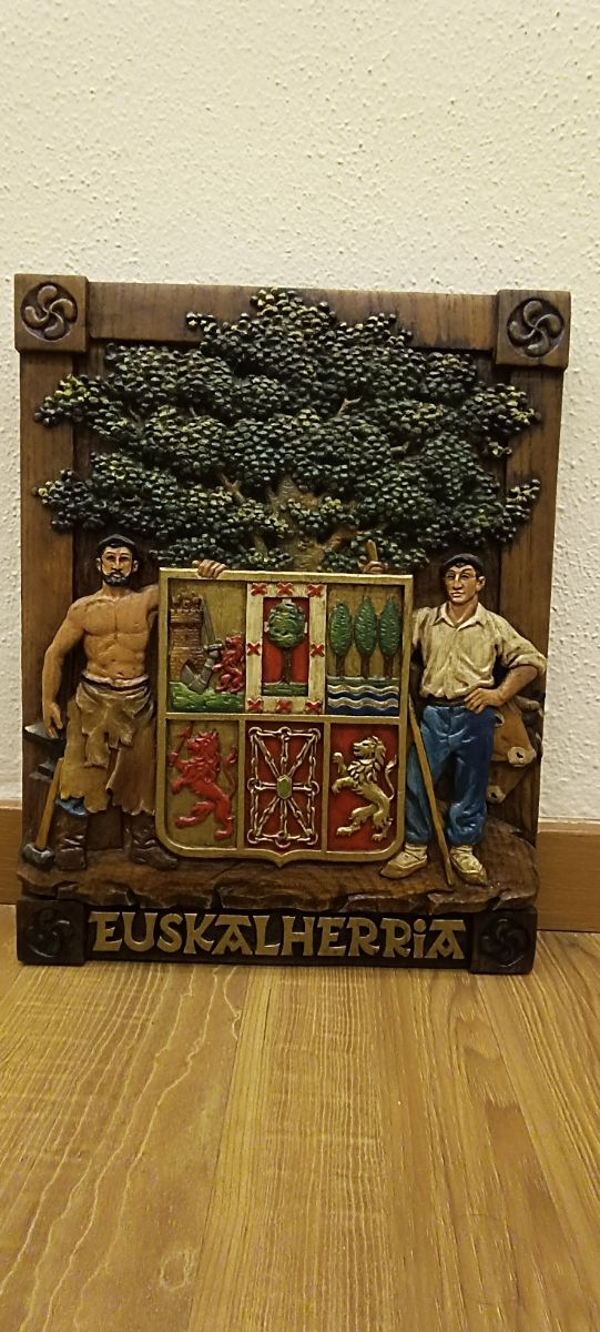 Cuadro talla madera Euskalherria