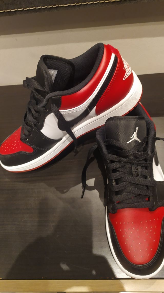 Nike Air Jordan 1 low bred toe 2.0