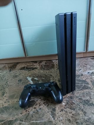 PS4 PRO + 1 MANDO DualShock 4