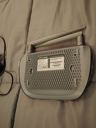 TP Link modem router ADSL 2  wireless N300