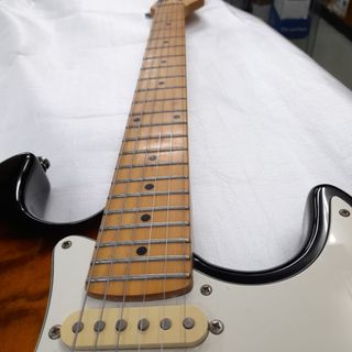 Guitarra Eléctrica Rira RFG700
