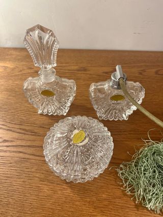 Juego de tocador de cristal tallado