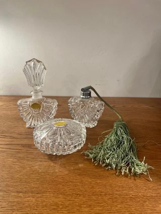 Juego de tocador de cristal tallado