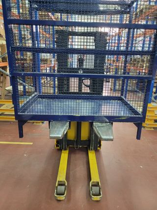 CHOLLO.!!! Jaula sube personas para apilador.
